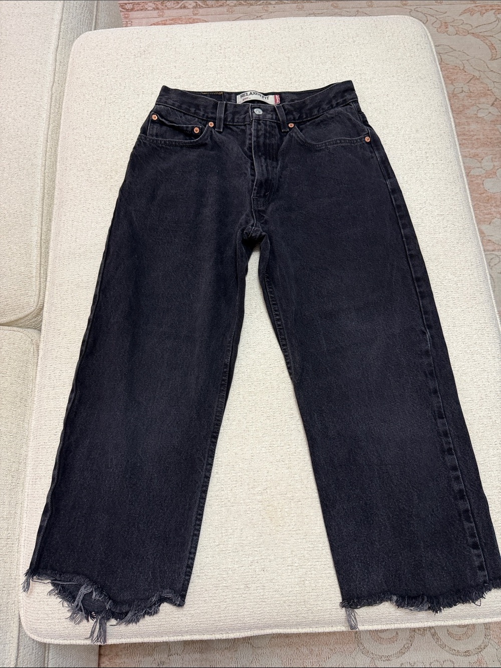Levis 550 Relaxed Fit Jeans Faded Black High Rise Raw Hem W32 Relaxed Crop women - Picture 2 of 3